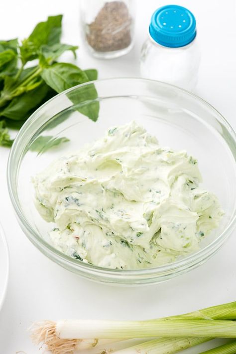 Fresh Herb Cream Cheese Smoked Turkey Pinwheels Turkey Spinach Pinwheels, Herb Cream Cheese Recipe, Gluten Free Party Appetizers, Easy Pinwheels, Spinach Pinwheels, Herbed Cream Cheese, Herb Cream Cheese, Turkey Pinwheels, Turkey Spinach