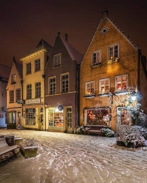 Dream Holidays, Bremen Germany, Christmas Lighting, Christmas Inspo, Christmas Vibes, Dream Holiday, Christmas Snow, Christmas Mood, Winter Aesthetic