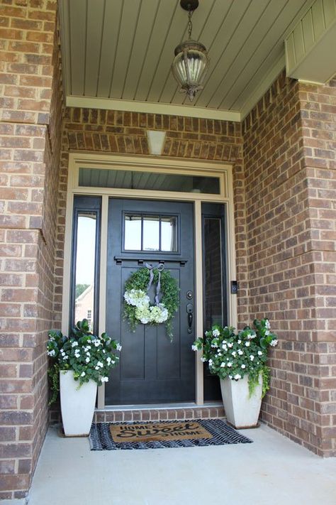 Black and White and Green Collected Porch - The Hamby Home Farmhouse Front Porches Decorations, Spring Porch Decor, Farmhouse Front Door, Black Front Doors, Farmhouse Front Porches, Front Door Entrance, Front Porch Decor, Diy Outdoor Decor, Entrance Design