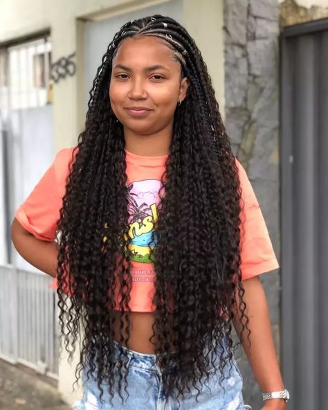 Fulani Faux Locs, Half Cornrows Half Box Braids Curly Ends, Curled Fulani Braids, Fulani Braids With Curls And Color, Fulani Braids With Wavy Ends, Curly Fulani Braids, Trible Braids With Curly Hair, Fulani Braids Hairstyles With Color, How To Style Fulani Braids With Curls