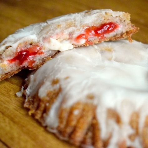 Keto Strawberry Cream Cheese, Cream Cheese Pies, Cream Cheese Hand Pies, Cheese Hand Pies, Keto Pastry, Strawberry Cream Cheese Pie, Cream Cheese Pie, Hand Pie, Cheese Pies