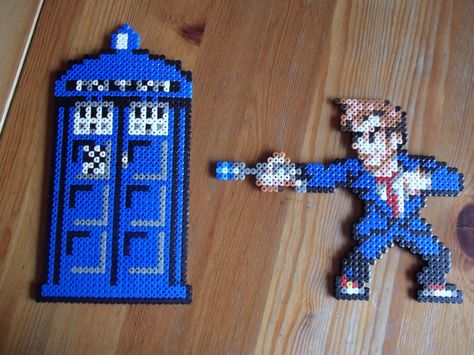 Dr. Who and Tardis by capricornc5 Keychain Crafts, Melty Bead Designs, Hama Art, Dr Who Tardis, Bead Creations, Easy Perler Beads Ideas, Fuse Bead Patterns, Hama Beads Design, Beads Design