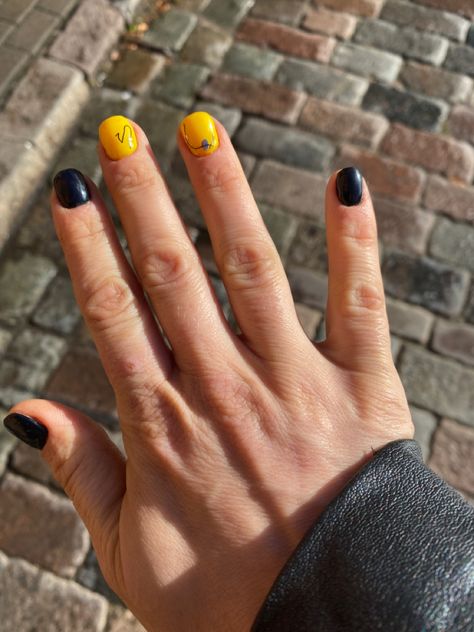 Painted Nails Men, Black And Yellow Nails, Men Hands, Mens Manicure, Black Manicure, Mens Nails, Simple Man, Yellow Nails, Nail Bar