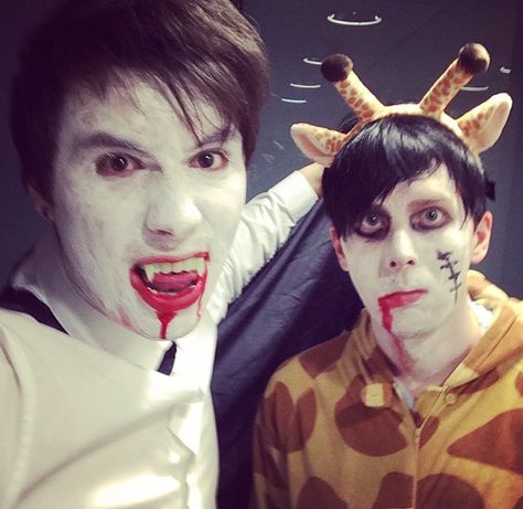 Happy Halloween!!!! Love Dan and Phil. Best Costume Ever, British Youtubers, Daniel Howell, Phil 3, Tyler Oakley, Smosh, Phil Lester, Dan Howell, Amazingphil