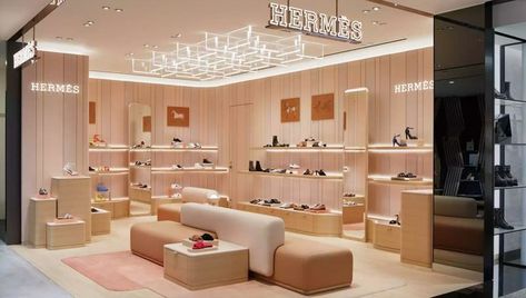 Hermes Clothing, Hermes Store, Parisian Studio, Opening A Boutique, Store Opening, Shoe Boutique, Design Visual, Store Interior, Shop Interiors