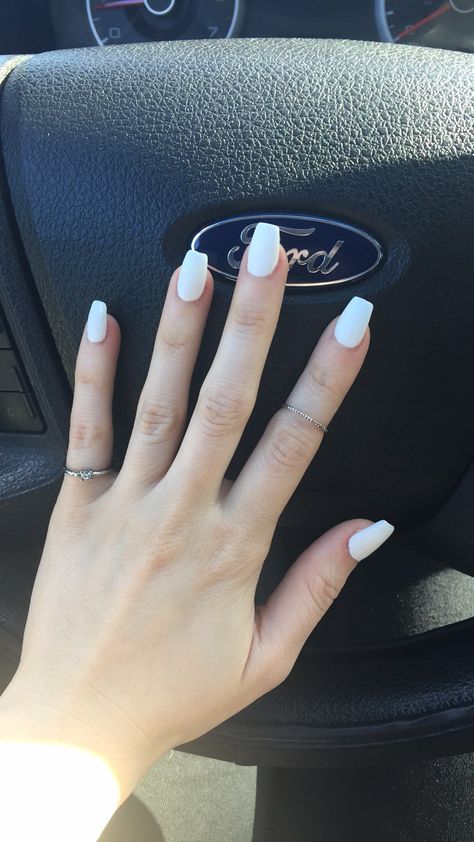 Plain Acrylic Nails, Sqaure Nails, Rodeo Nails, Matte White Nails, White Coffin Nails, Country Nails, Plain Nails, Formal Nails, Short Coffin Nails