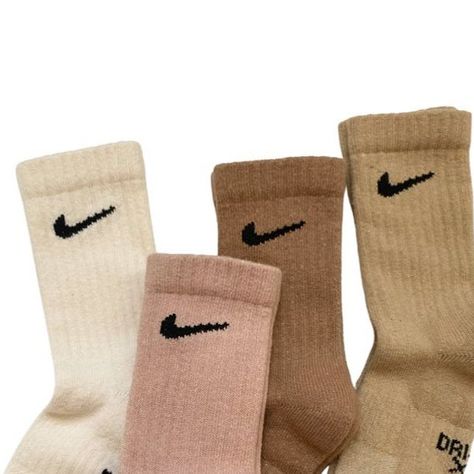 Nude Nike Socks, Dyed Nike Socks, Nike Socks Outfit, Nike Wear, Baby Nike, Sock Outfits, Nike Socks, Nike Kids, Grey Nikes