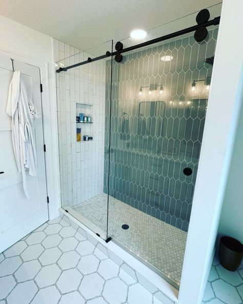 Shower Remodel Sliding Door, Roller Shower Door, Stand Up Shower Door Ideas, Glass Slider Shower Doors, Sliding Barn Door Shower Doors, Barn Door Glass Shower Doors, Sliding Glass Door Shower Ideas, Shower Behind Door, Glass Door Shower Ideas