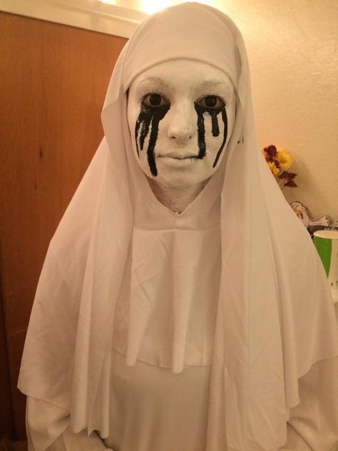 AHS Asylum Asylum Halloween Costume, Insane Asylum Costume Ideas, Insane Asylum Halloween Costume, Asylum Aesthetic Ahs, Ahs Poster Asylum, Halloween Insane Asylum, Insane Asylum Halloween, Asylum Halloween, Ahs Asylum