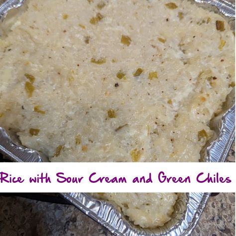 Rice with Sour Cream and Green Chiles – I will make crafts and cook better Green Chili Rice, Green Chile Rice, Chili Rice, Sausage Rice, Creamed Rice, Creamed Beef, Honey Lime Chicken, Mexican Rice Recipes, Cheese Stuffed Peppers