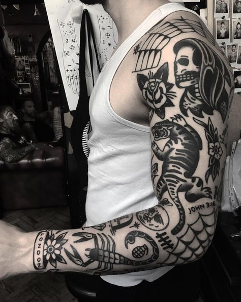 Matty Darienzo Old School Tattoo Sleeve, Traditional Black Tattoo, Best Neck Tattoos, Dark Tattoos, Cowboy Tattoos, Tattooed Men, Traditional Tattoo Inspiration, Traditional Tattoo Sleeve, Michael Johnson