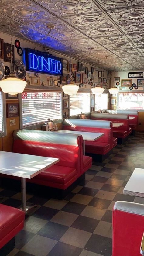 Pop's Riverdale, Diner Aesthetic, 50s Diner, Diner Decor, Vintage Diner, F1 Wallpaper Hd, The Heir, Retro Diner, American Diner