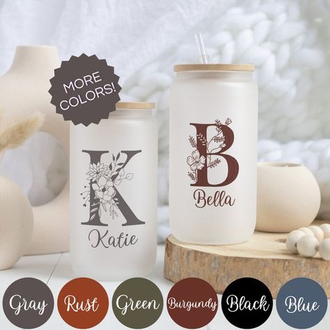 CustomGiftsBringJoy - Etsy Cup With Flowers, Monogram Cups, Floral Initial, Initial Gifts, Silicone Ring, Glass Tumblers, Family Keepsakes, Iced Coffee Cup, Floral Monogram