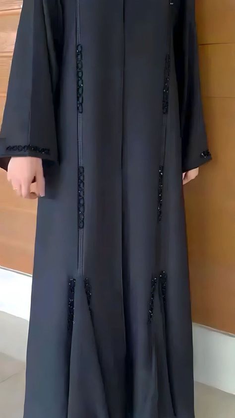 Latest Burkha Designs Black, Black Abaya Designs Dubai Style, Abaya Designs Latest Black, Abaya Fashion Black, Burkha Designs Black, Cotton Dress Pattern Indian, Burqa Design, Arabic Abaya, Burkha Designs