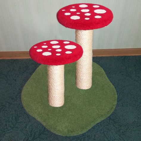 Diy Mushroom Cat Scratcher, Diy Christmas House, Furniture For Cats, Diy Mushroom, Cat Tree House, Diy Cat Tree, Cat Trees, Cat Bed Furniture, Plate Decor