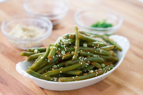 Sous Vide Szechuan-Style Green Beans Bbq Zucchini, Szechuan Green Beans, Thai Chili Paste, Sous Vide Vegetables, Anova Sous Vide, Cooking Light Recipes, Thai Chili, Pan Frying, Sous Vide Recipes