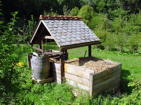 Humanure Handbook Home Page Making A Compost Bin, Composting Ideas, Compost Toilet, Diy Compost, Composting Toilets, Kitchen Scraps, Composting Toilet, Mini Farm, Shed Homes