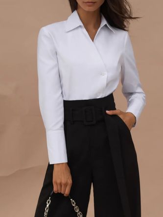 Blouses For Office Wear, Outfit Bureau, Bossy Outfit, Corporate Shirts, Shirt Collar Pattern, Fashion Black And White, Corporate Uniforms, Plain Blouse, Fitted Blouses