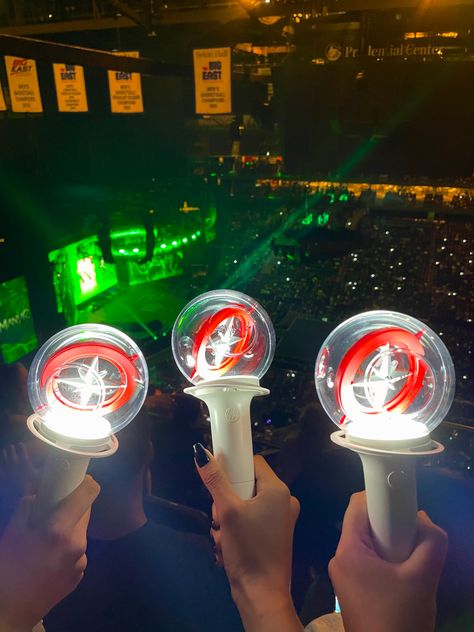 stray kids, stray kids concert, skz , skz concert, stray kids show, stray kids light stick, kpop, kpop light stick, stray kids aesthetic, aesthetic, stay, love stay, light stick, concerts, concert vibe Kpop Light Stick, Stray Kids Concert, Kpop Show, Future Concert, Skz Concert, Stray Kids Aesthetic, Kids Aesthetic, Straykids In, Kids Light