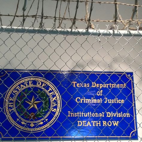 Huntsville, Texas! My home away from home...and thanks to my alma mater, SHSU, I've been in the execution chamber too! Execution Chamber, Correctional Officer Quotes, Huntsville Texas, Texas Prison, Texas Adventure, Only In Texas, Texas Police, Prison Inmates, Michael Roberts