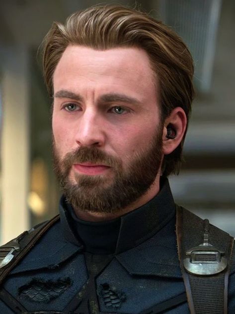 Steve Rogers With Beard, Steve Rogers Beard, Captain America Beard, Chris Evans Haircut, Black Men Casual Style, Chris Evans Beard, Mens Haircuts Short Hair, Steven Grant Rogers, Steven Grant