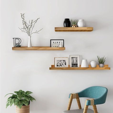 Ruangan Studio, Wall Shelves Living Room, Shelf Decor Bedroom, Floating Shelves Living Room, Shelf Decor Living Room, Wall Shelf Decor, Wall Shelves Design, Living Room Shelves, Hus Inspiration