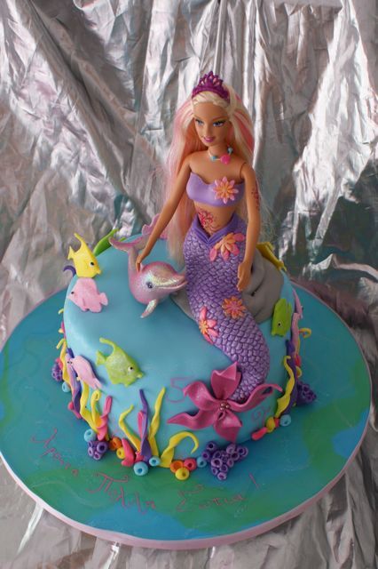 Mermaid Barbie Birthday Cakes | mermaid barbie 1 | Flickr - Photo Sharing! Birthday Cakes Girls Kids, Barbie Torte, Little Mermaid Birthday Cake, Barbie Birthday Cake, Pop Cakes, Barbie Doll Cakes, Bolo Barbie, Mermaid Birthday Cakes, Mermaid Barbie