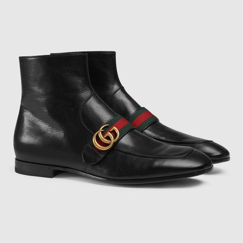 Leather boot with Double G - Gucci Men's Boots 469896D3VN01060 Designer Winter Boots, Chelsea Boots Outfit, Gucci Mens, Awesome Shoes, Shoes Gucci, Fresh Shoes, Gucci Men Shoes, Gucci Leather, Leather Boot