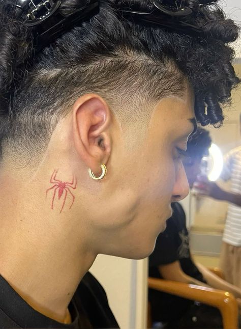 Haircut Low Taper, Tattoo Spiderman, Men Haircare, Tattoo Spider, Spiderman Tattoo, Curly Head, Low Taper, Curly Haircut, Web Tattoo