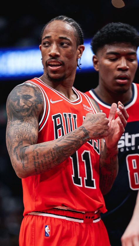 Demar Derozan Tattoo, Nba Players Tattoos, Demar Derozan, Derrick Rose Bulls, Chicago Bulls Tattoo, Logan Paul Body, Derrick Rose Wallpapers Chicago Bulls, Chicago Bulls Players, Chicago Bulls Demar Derozan