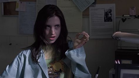 Emily Perkins Ginger Snaps, Ginger Snaps Movie Outfits, Ginger Snaps Brigitte, Meekz Manny, Brigitte Fitzgerald, Katherine Isabelle, Ginger Snaps Movie, Emily Perkins, Horror Vhs