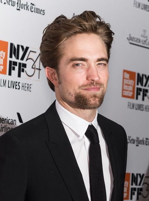 Robert Pattinson Girlfriend, Edward Cullen Twilight, Lost City Of Z, Robert Pattinson Movies, Robert Pattinson Twilight, Robert Douglas, Robert P, Robert Pattinson And Kristen, Twilight Edward