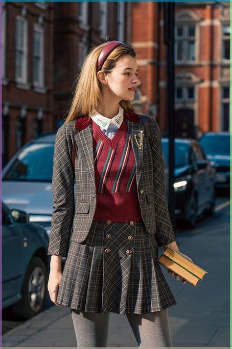 Miss Patina, Rok Mini, Academia Style, Vintage Preppy, Estilo Preppy, Preppy Look, Plaid Fabric, Modern Outfits, School Fashion