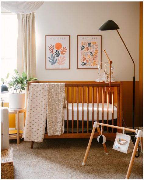 Nursery Ideas Mid Century Modern, Mcm Nursery Mid Century, Mid Century Baby Room, Mid Century Nursery Neutral, Mid Century Modern Nursery Girl, West Elm Nursery, Mid Mod Nursery, Mid Century Baby Nursery, Mid Century Nursery Girl