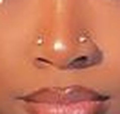 Nose Pericings Both Sides, Both Nostrils Pierced, Nose Percinings Aesthetic, Nose Pericings, Double Nose Piercing Different Sides, Two Nose Piercings, Back Dimple Piercings, Double Nostril, Double Nostril Piercing