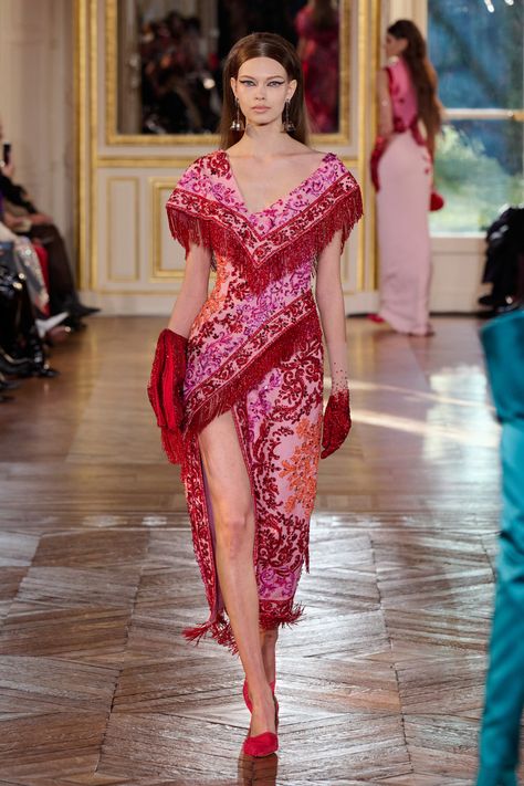 Georges Hobeika's Spring 2024 Couture Collection Hobeika Georges, Middle Eastern Women, Georges Hobeika Couture, Hobeika Couture, Paris Fashion Week Runway, Arab World, Georges Hobeika, Red Carpet Ready, Column Dress