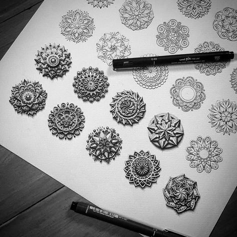 Baz Furnell, Geometric Tattoo Pattern, Mandala Sketch, Mandala Drawings, Nature Art Drawings, Color Drawing Art, Mandala Art Therapy, 3d Mandala, Geometric Pattern Art