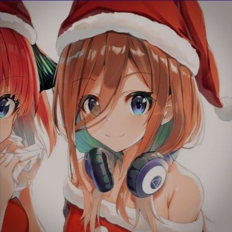 Miku Nakano Christmas, Christmas Anime Pfp Aesthetic, Christmas Profile, Xmas Icons, Christmas Profile Pictures, Konosuba Wallpaper, Photo Manga, Christmas Pfp, Anime Suggestions