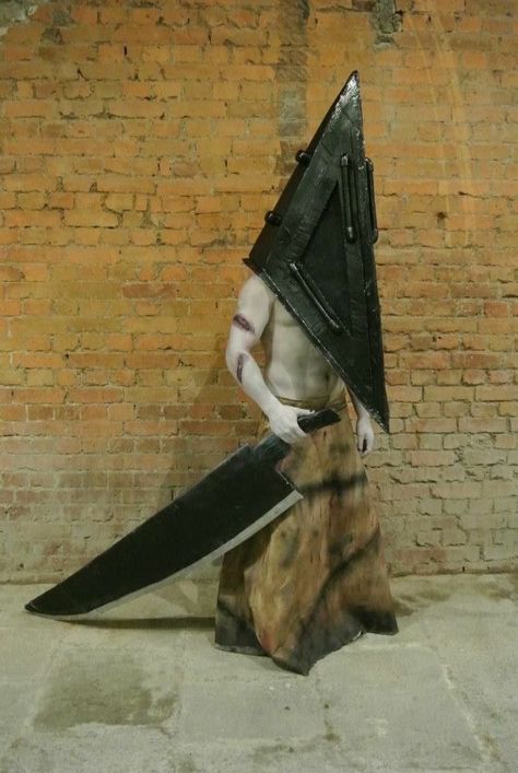 Pyramid head silent hill costume Silent Hill Costume, Pyramid Head Silent Hill, Pyramid Head, Silent Hill, Pyramid, Halloween Costume, Antonio Mora Artwork, Halloween Costumes, Halloween