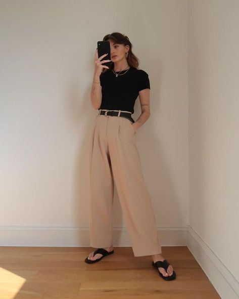 50+ best khaki pants outfits to copy directly and where to shop the best khaki pants this year. | Khaki pants outfit | khaki pants outfit women work | khaki pants outfit aesthetic | khaki pants outfit work | what to wear with khaki pants | beige pants outfit casual | how to style beige pants | khaki pants outfit women simple | summer outfits | summer outfits aesthetic | casual work outfits | business casual outfits for women | casual work outfits summer | casual work outfits women | street ... Cute Khaki Pants Outfit, Khaki Pants Outfit Work, Khaki Pants Outfit Ideas, Women Trousers Outfits, Cute Khaki Pants, What To Wear With Khaki Pants, Khaki Pants Outfit Women, Beige Pants Outfit, Chloe Hayward