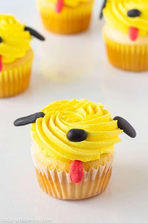 Pluto Cupcakes, Disney Cakes Easy, Homemade Cupcake Recipes, Disney Baking, Disney Themed Cakes, Homemade Buttercream, Disney Cupcakes, Character Cupcakes, Homemade Buttercream Frosting