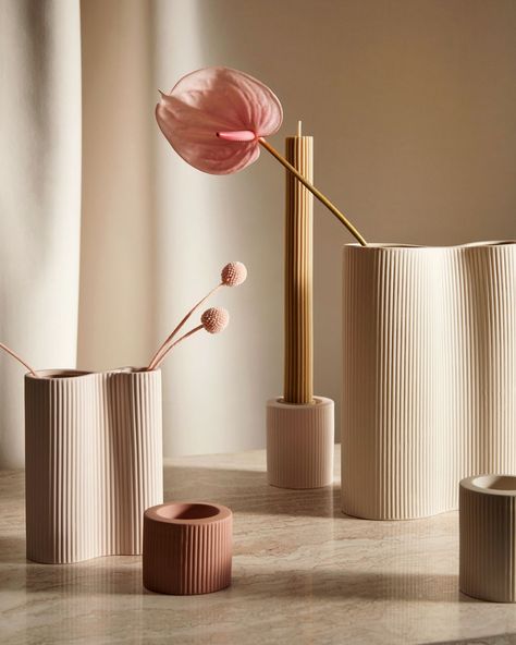 Product Inspiration, Desert Details, Product Design Inspiration, Product Photography Ceramics, Ceramics Design, Vase Product Photography, New Collection, Infinity Candle, Porcelain Candle Holder