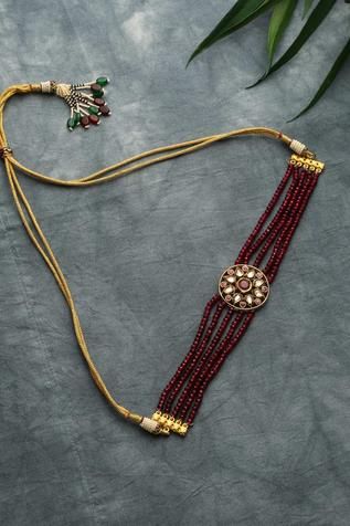 Moti Set, Choker Necklace Gold, Neck Pieces Jewelry, Choker Necklace Designs, Choker Designs, Antique Jewellery Designs, Gold Jewelry Simple Necklace, Red Stones, Pearl Necklace Designs