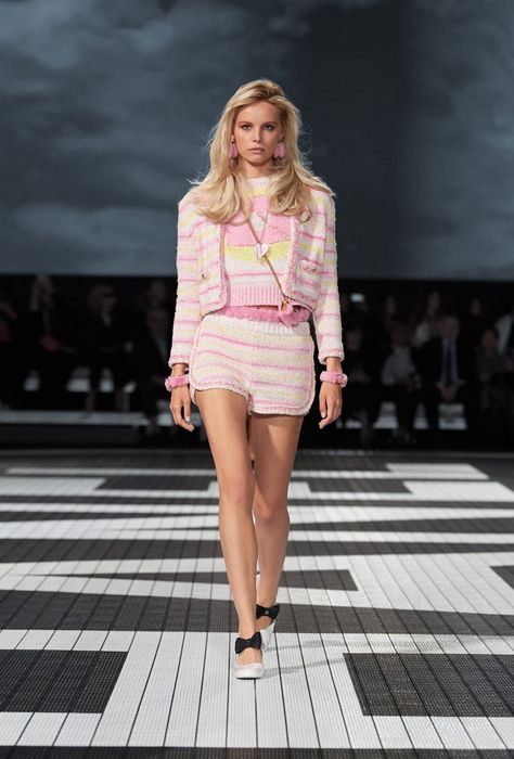 Chanel Cruise 2023, Cruise 2023, Moda Chanel, Chanel Resort, The Cardigans, Mode Chanel, Chanel Cruise, Chanel Jacket, Fashion Chanel