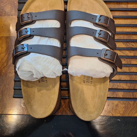 Birkenstock Betula Florida Brown Sandals In The Original Box. Never Worn Brand New Grey Birkenstocks, Birkenstock Yara Sandals, Birkenstock Madrid Big Buckle, White Birkenstocks, Black Birkenstock, Birkenstock Sandals Arizona, Birkenstock Brown, Birkenstock Women, Black Slides