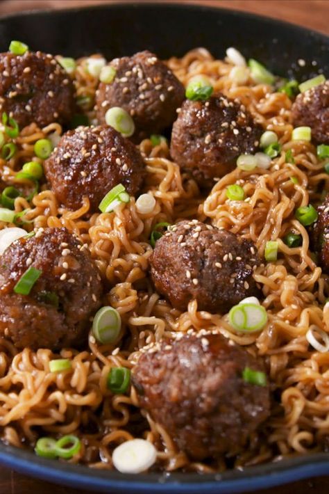 Meatball Ramen, Meatballs And Rice, Chinese Food Recipes, Easy Cook, Ramen Noodle Recipes, Instant Ramen, Ramen Recipes, Tasty Pasta, Minced Meat