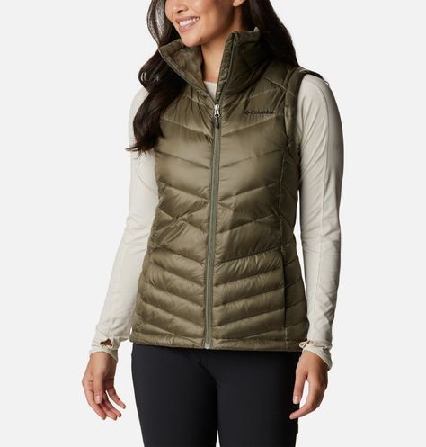 A luxe, insulated vest with a thermal-reflective gold lining to keep you warm all winter. Women's Vests, Outdoor Vest, Labor Day Sale, Sportswear Brand, Water Resistant Fabric, Body Heat, Columbia Sportswear, Labor Day, Outdoor Woman