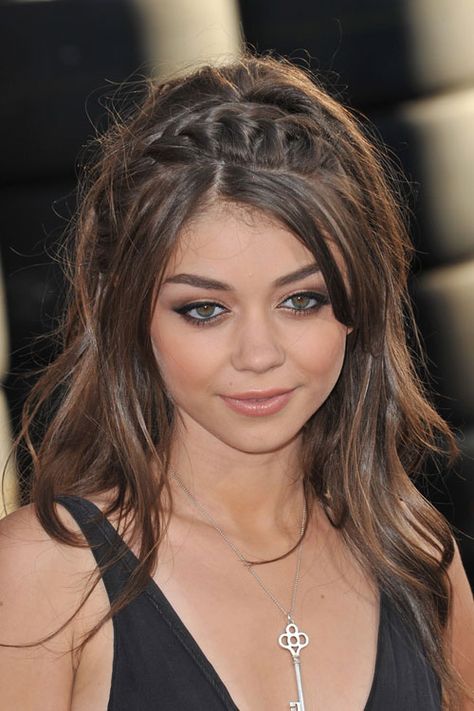 sarah-hyland-hair-2013 Sarah Hyland Hair, Messy Hairstyle, Easy Hairdos, Steal Her Style, Sarah Hyland, Pretty Hair Color, Crown Braid, Good Hair, Messy Hairstyles