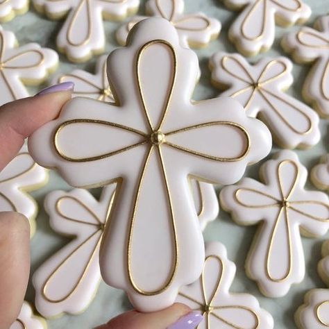 Confirmation Sugar Cookies, White And Gold Baptism Decorations, Cross Sugar Cookies Decorated, Communion Cookies Decorated, First Communion Cookies Decorated, Confirmation Cookies Decorated, Cross Cookies Decorated, 1st Communion Cookies, First Communion Sugar Cookies