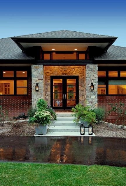 15 Irresistible Contemporary Entrance Designs You Wont Turn Down Green House Design, Prairie House, Doors Ideas, Prairie Home, Prairie Style Houses, Entry Design, Latest House Designs, Contemporary Exterior, Modern Craftsman